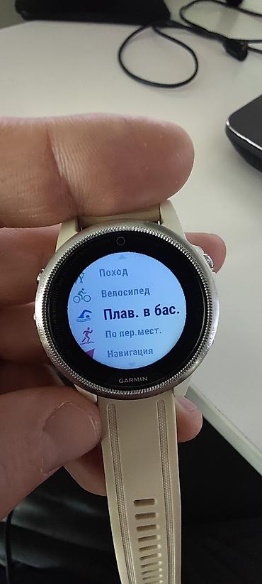 Garmin: Garmin Fenix 5S, бежевый ремешок Спортивные GPS‑часы для бега, вело — 4