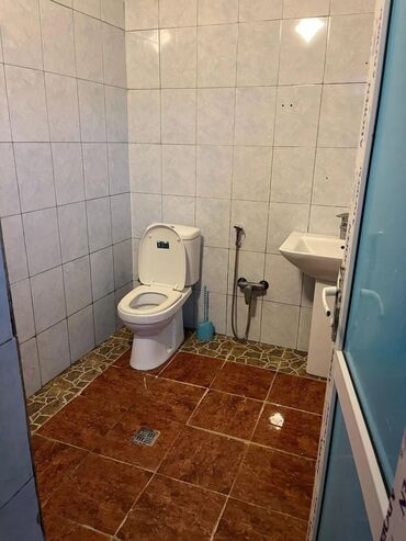 Uzunmüddətli kirayə evlər: 100 kv. m, 3 otaqlı, Su, Kombi, İnternet — 6