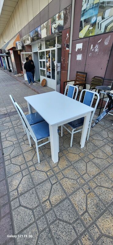 Stullar: Mətbəx üçün, Yeni, Qatlanmayan, rəng - Ağ Stul -da lalafo.az — 8 Stullar: Mətbəx üçün, Yeni, Qatlanmayan, rəng - Ağ Stul — 8