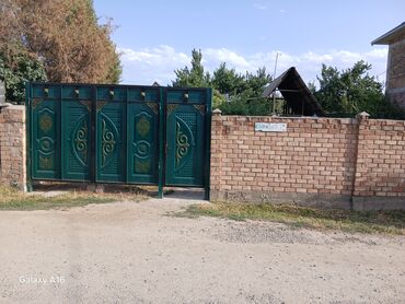 сдаю дом на длительный срок рядом просп жибек жолу бишкек: Үй, 63 кв. м, 2 бөлмө, Менчик ээси