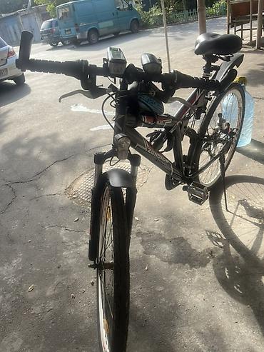 velosipedler 28: Dağ tipli/şəhər üçün uyğun velosiped - Rəng: qara, qırmızı-ağ — 6