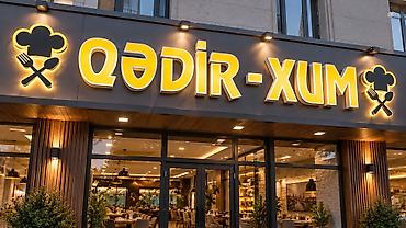 bərbər reklamı: QƏDİR -XUM işiqli reklam. Uzunu 190.Hun 30.sm Qiymet 130 azn Unvan — 1