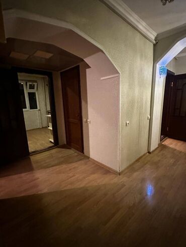 Köhnə tikili: Bakı, Bakıxanov qəs., 3 otaqlı, Köhnə tikili, m. Neftçilər, 98 kv. m -da lalafo.az — 7 Köhnə tikili: Bakı, Bakıxanov qəs., 3 otaqlı, Köhnə tikili, m. Neftçilər, 98 kv. m — 7