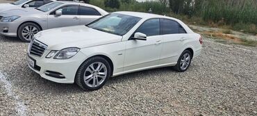 меняю на гигант: Mercedes-Benz E 200: 2011 г., 1.8 л, Автомат, Бензин, Седан