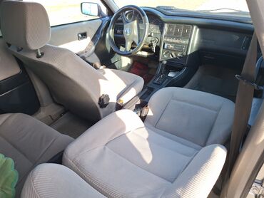 Audi: Audi 80: 1993 г., Механика, Бензин, Седан — 5