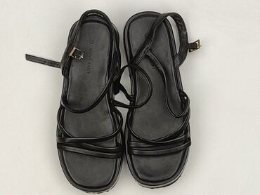 ccc buty na koturnie 2017: Sandals for women, size 39, condition - Good