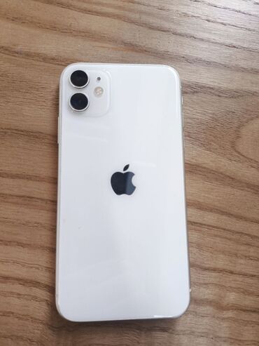 Apple iPhone: IPhone 11, Б/у, 64 ГБ, Белый, Защитное стекло, Чехол, 86 %