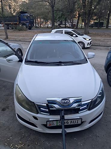 BYD: BYD E5: 2019 г., Автомат, Электромобиль, Седан — 1