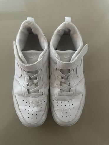 udobna obuća: Nike, Veličina - 35