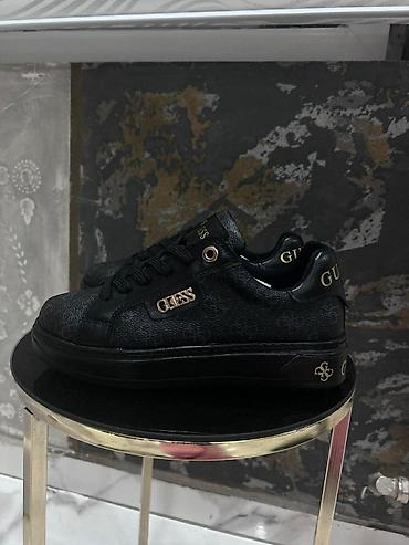 Patike: ⚜🌸🤍 𝐍𝐎𝐕𝐀 𝐊𝐎𝐋𝐄𝐊𝐂𝐈𝐉𝐀 🤍🌸⚜ 𝐁𝐫𝐨𝐣𝐞𝐯𝐢: 36 - 40 𝑪𝒆𝒏𝒂: torbice 3200 din — 3