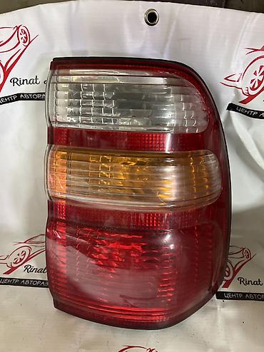 1000: Задний правый стоп-сигнал Toyota 1999 г., Б/у, Оригинал, Япония — 1