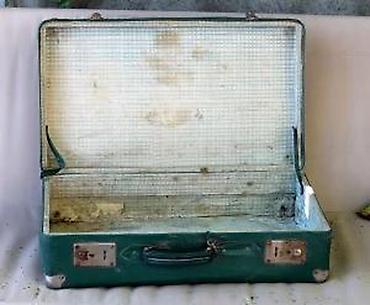 Putni koferi i torbe: Stari, predratni putni zeleni kofer SA KLJUČEM. Stari kofer SA KLJUČEM — 10