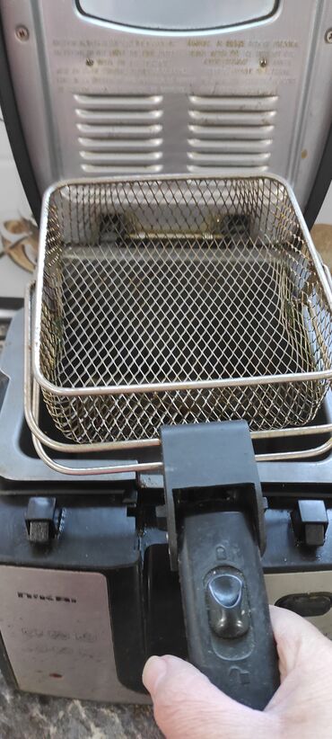 Другая бытовая техника: Фритюрница работает отлично, пользовались раз месяц — 3