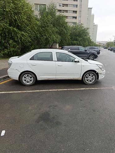 masin sat: Chevrolet Cobalt: 1.5 l | 2025 il 120000 km Sedan — 6
