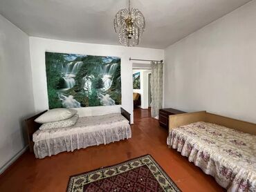кызыл аскер пол дома: 70 м², 2 комнаты, Утепленный, Бронированные двери, Забор, огорожен