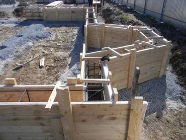 бетонный арык: Фундамент, Стяжка Монтаж, Демонтаж Больше 6 лет опыта