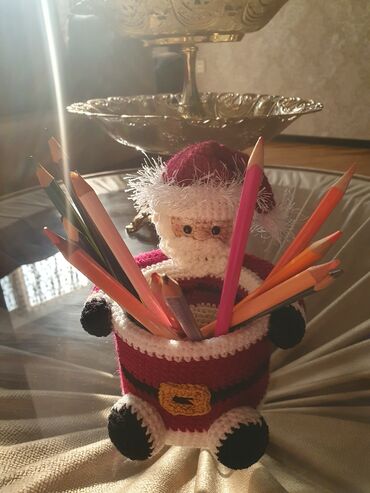 Konfet qabları: Yenil il temalı əl işi “Şaxta Baba” konteyneri - Material: əl ilə — 10