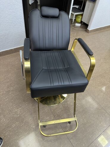 Салонные кресла: Продаю кресла для салона красоты Цена за 1 шт За 3 шт Состояние