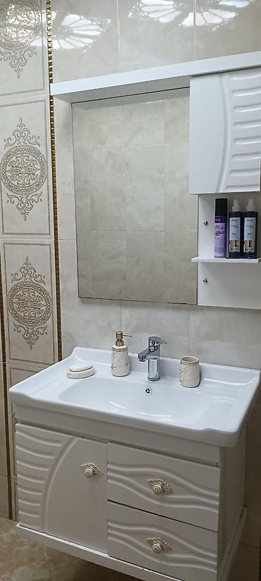 hamam kranti: Moydadir. Satilir yaxsi vəziyyətde. Krantida uzərinde verilecek. 80 — 1