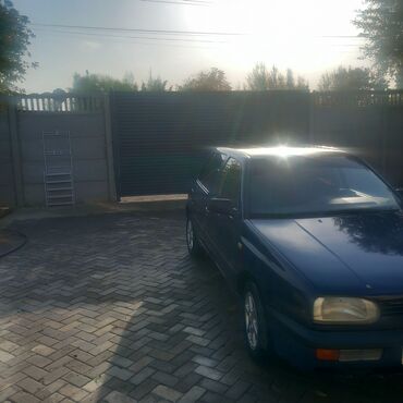 срочно продам машину дёшево: Volkswagen Golf: 1993 г., 1.6 л, Механика, Бензин, Хэтчбэк