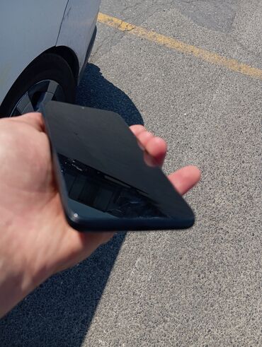 redmi not 9 qiyməti: Redmi not 7 .yaddaş 64 şəkillər özüne məxsusdur zəng gəlir gedir