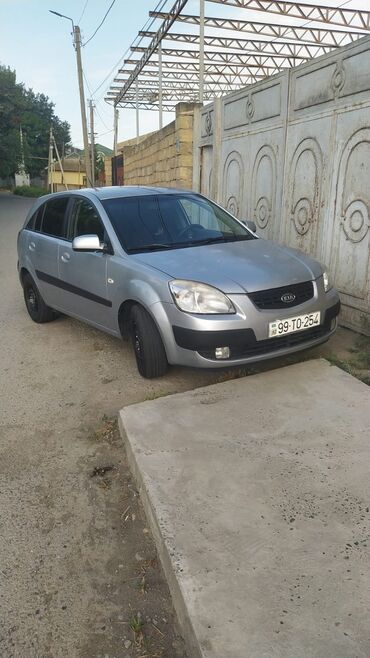 Kia: Kia Rio: 1.5 л | 2008 г. Хэтчбэк