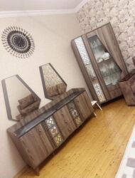 tek kamot: İşlənmiş, Komod, Servant