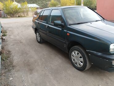мотоцикл трехколесный: Volkswagen Vento: 1997 г., 1.8 л, Механика, Бензин, Седан