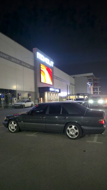 зеркало на мерс: Mercedes-Benz E-Class: 1994 г., Седан