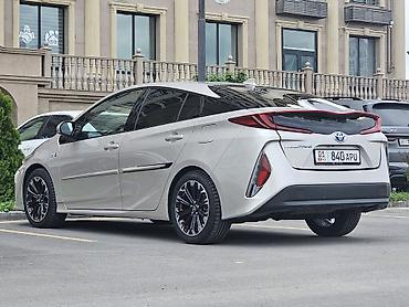 16000: Toyota Prius: 2018 г., 1.8 л, Гибрид, Хэтчбэк — 5