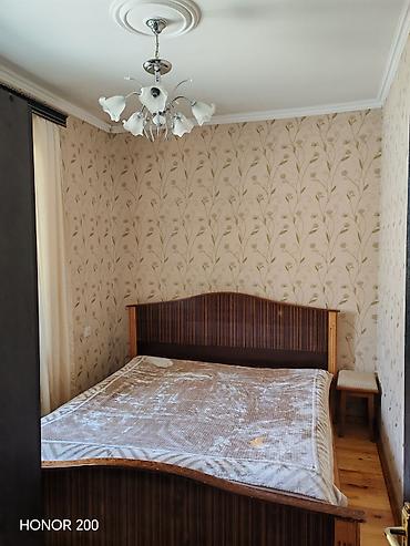 Həyət evləri və villaların satışı: Satılır: həyət evi Ünvan zığ 6 saylı Vərəm Dispanseri 3 otaqlı — 9