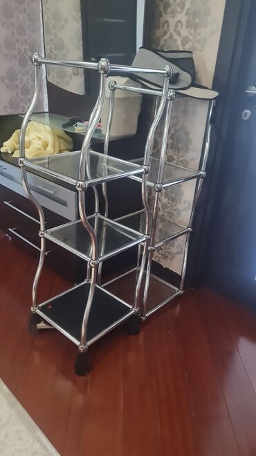 деталировка мебели: Metall karkaslı şüşə rəf sistemi - Material: xrom rəngli metal boru