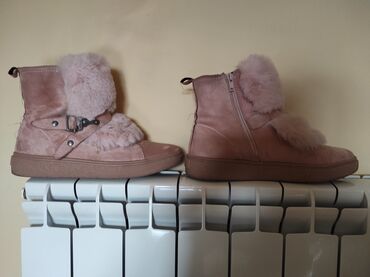 ugg cizme novi sad: Ankle boots, Bama, 41