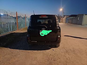trd pro 4runner: Компактный городской минивэн/хэтчбек черного цвета. Основные — 2