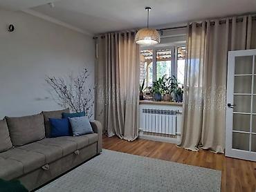 Продажа коттеджей и домов: 🏙️ Продаётся: дом (5 комнат) — 110 м² (участок 4 сотки) 📍 Локация: мкр — 2