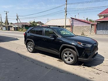Toyota RAV4: 2021 г., 2.5 л, Автомат, Гибрид, Кроссовер