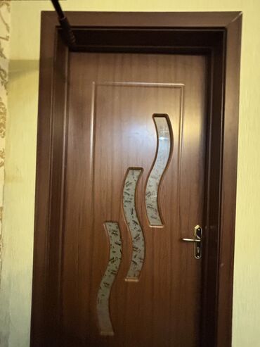 Otaq qapıları: İşlənmiş MDF Otaq qapısı Zəmanətsiz, Pulsuz quraşdırma, Ünvandan götürmə