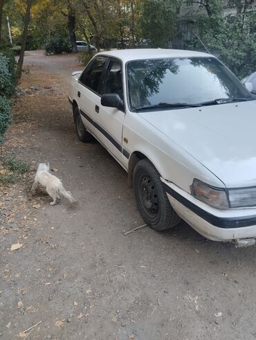 фит спорт: Mazda 626: 1989 г., 1.8 л, Механика, Бензин, Седан