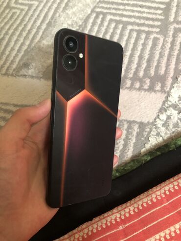 poko x 4: Tecno Pova 4, Б/у, 128 ГБ, цвет - Черный, 2 SIM