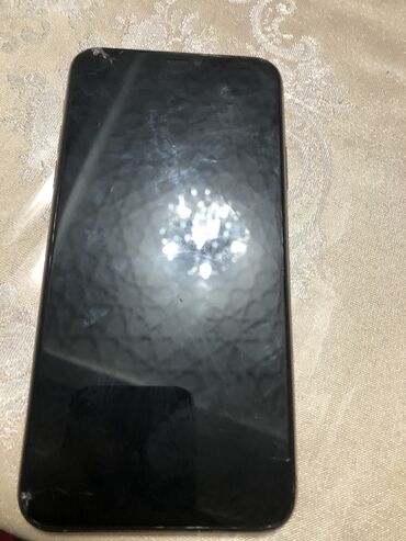 мобильные телефоны кнопочный: IPhone 11 Pro Max, Б/у, 256 ГБ, Золотой, Чехол, 77 %