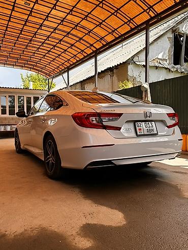 small car: Honda Accord: 2018 г., 1.5 л, Вариатор, Бензин, Седан — 7