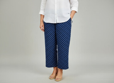 and 1 buty: Fisherfield, Material trousers for women, size XL