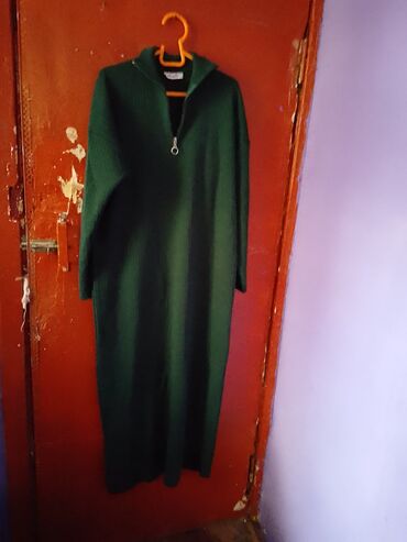 Gündəlik donlar: Qadın geyimləri – 4 ədəd uzun paltar dəsti 1) Etnik naxışlı uzun — 7