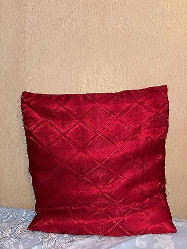 Текстиль: Qırmızı atlas uzlu doşek çe - Material: qalın, parlaq fakturalı parça — 3
