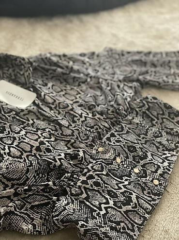 Terranova ženska košulja – model sa zmijskim (snake) printom - Brend na lalafo.rs — 1 Terranova ženska košulja – model sa zmijskim (snake) printom - Brend — 1