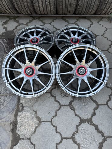 Диски: Литые Диски R 18 Комплект, отверстий - 5, Б/у — 8