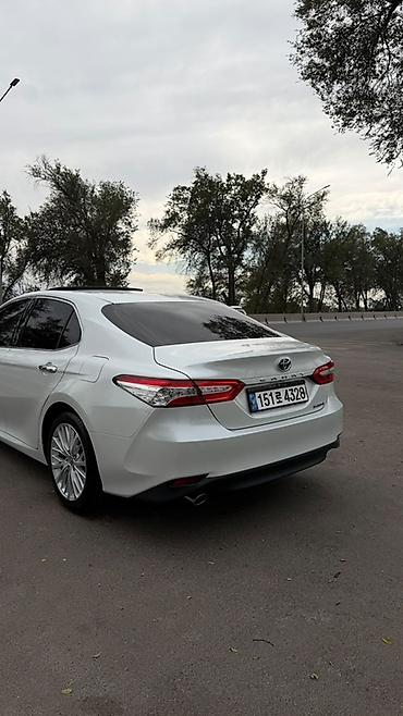 Унаа сатуу: Toyota Camry: 2020 г., 2.5 л, Автомат, Гибрид, Седан — 4
