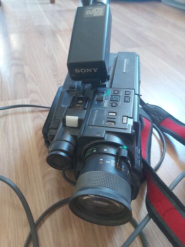 Sony Handycam CCD-TRV138 Digital8 video kamera kompakt qara korpusa