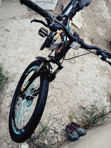 qara masqa: Городской велосипед
