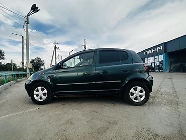 Toyota Vitz: 2000 г., 1.3 л, Автомат, Бензин, Хэтчбэк